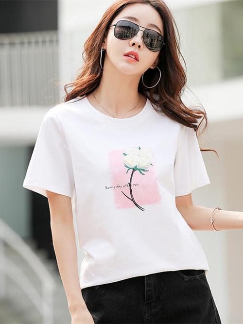 夏季时尚潮流女生半袖的简单介绍 时尚潮流 夏季时尚潮流女生半袖的简单介绍 夏季时尚潮流女生半袖的简单介绍 时尚潮流